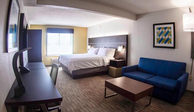 Holiday Inn Express & Suites Charlotte-Concord-I-85 by IHG