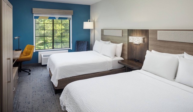 Holiday Inn Express & Suites Albermarle by IHG