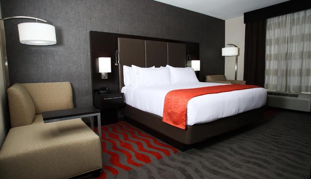 Holiday Inn Express & Suites Monroe by IHG