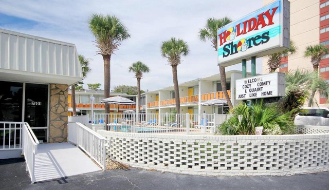 Holiday Shores Double Queen Beds, Pool View - 206