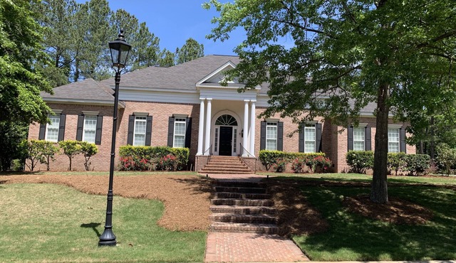 Home for the Masters 4 miles away from Augusta National