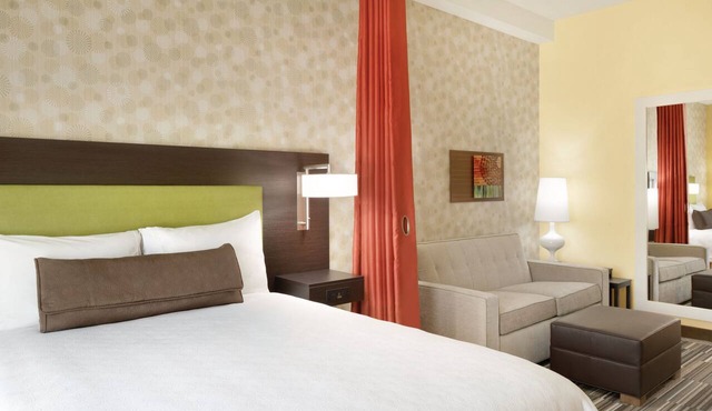 Home2 Suites by Hilton Charlotte Airport