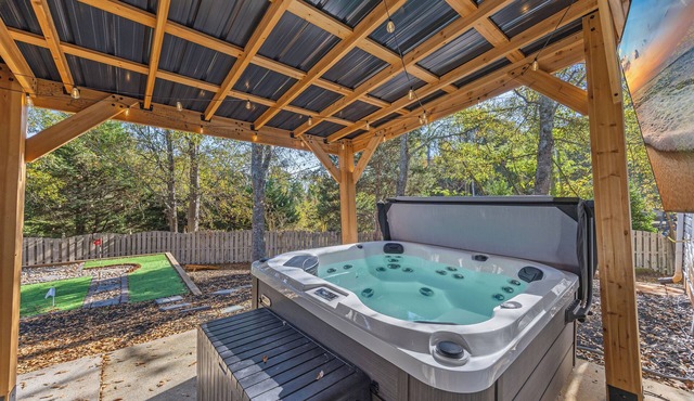 Hot Tub & Mini Golf · Fenced Yard · Covered Patio for Groups · Sleeps8 · Pets OK