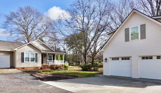 House Plus Apartment in Top Location