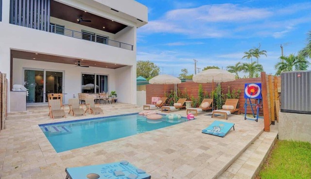 HTD Pool-Jacuzzi-BBQ-Games-Near to Las Olas