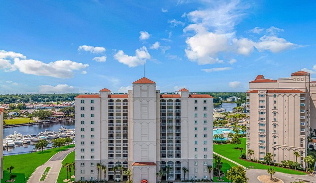 Intercostal Waterway Hotel Style Room - 5 min from the beach!