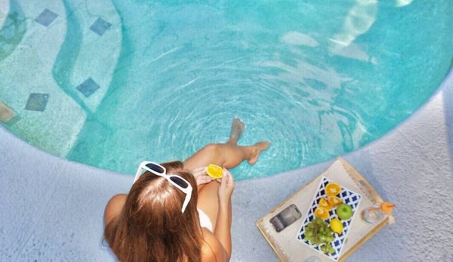 Jacksonville Beach House Heated Pool 8 min to Hannah Park Beach Pet Friendly