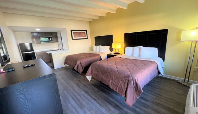 James River Inn & Suites
