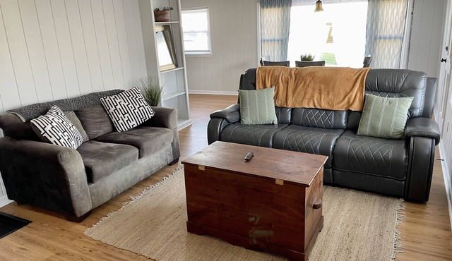 Juniper House - in the Heart of Downtown LC!