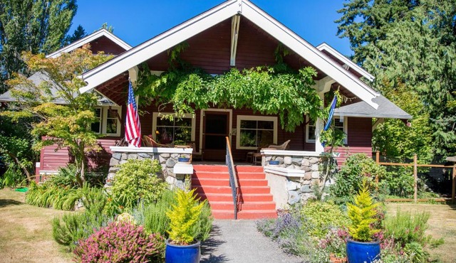Kangaroo House Bed & Breakfast in Eastsound