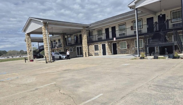 King Bed Accessible Non-Smoking in Chickamauga