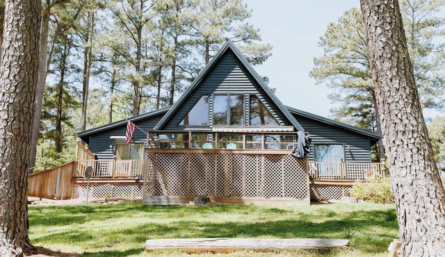 Lake Gaston A Frame- Private Beach & dock in Henrico