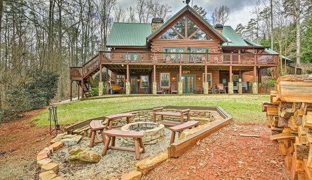 Lake Hartwell Lodge w/Dock, Theater + Hot Tub!