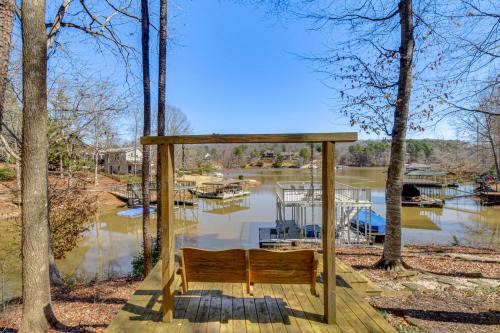 Lake Keowee Family Retreat w/Private Dock