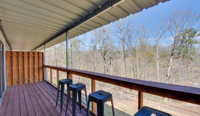 Lake Keowee Gem! Close to Clemson & Hiking Trails