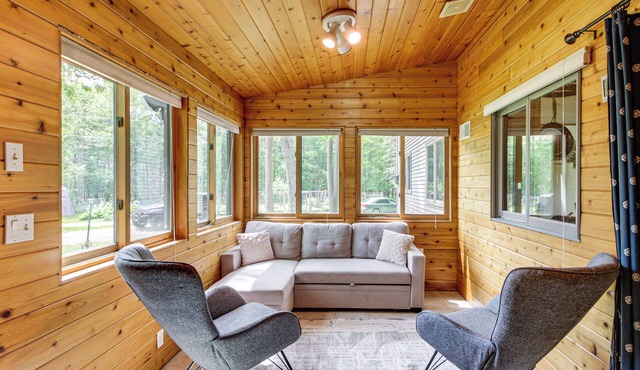 Lakefront Brainerd Escape w/Games: Dogs Allowed! in Brainerd