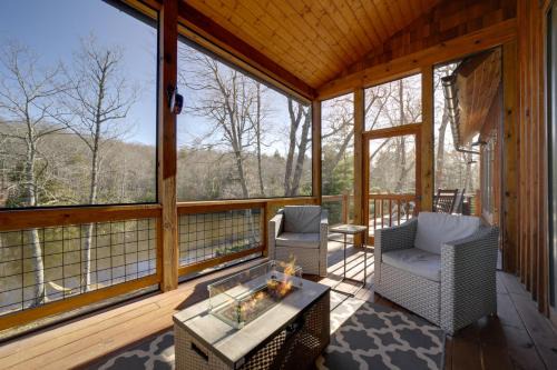 Lakefront Glenville Home w/Pickleball Access!