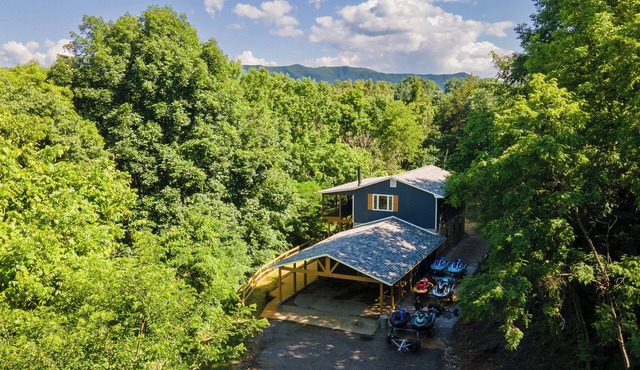 Lakeside Paradise Escape/Jet Ski & Kayak Adventure in Dandridge