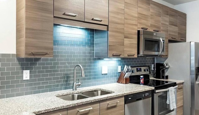 Landing at One305 Central - Studio in Plaza Midwood