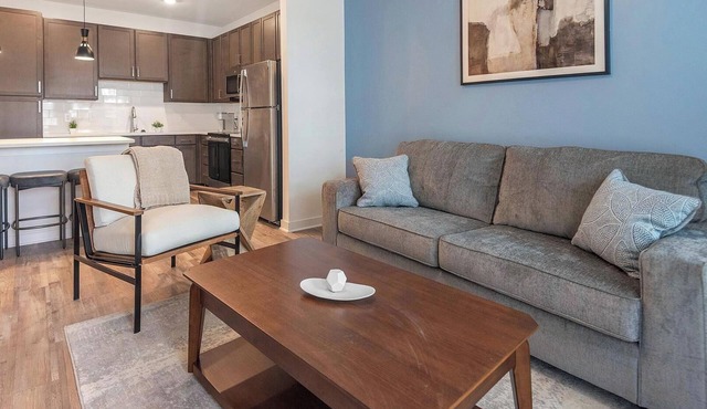 Landing | Chic 1BD, Clubhouse