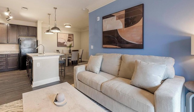 Landing | Chic 1BD, Clubhouse, Pool