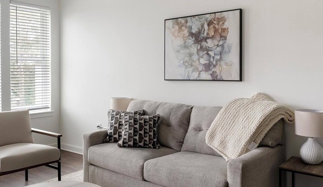 Landing | Chic 1BD, Gym, Clubhouse