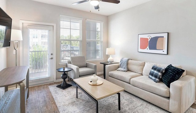 Landing | Modern 2BD, Gym, Clubhouse