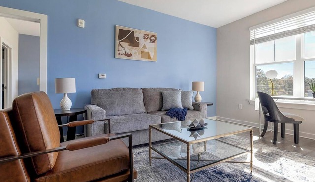 Landing | Spectacular 2BD, Pool, Clubhouse