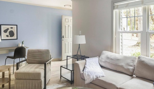 Landing | Stylish 2BD, Pool, Tennis Court