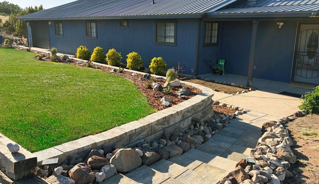 Large Home, Sleeps 13, Hot Tub, Starlink, Air Conditioning in Eagar