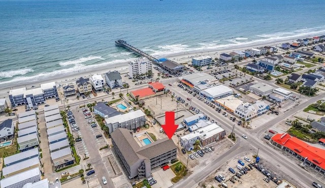 "Life's a Beach" 1 block from beach, pier and inlet boardwalk.