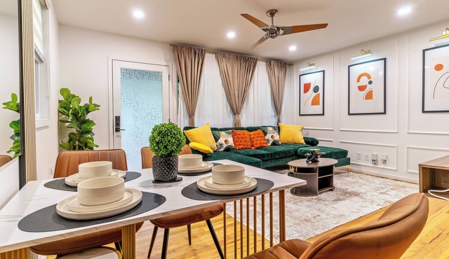 Limited time Deal! Cozy Luxe Escape Modern 2BR, sleeps 4,Couples, Business & Pet