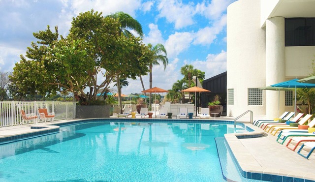 Look No Further! 4 Relaxing Units, Near Wynwood!