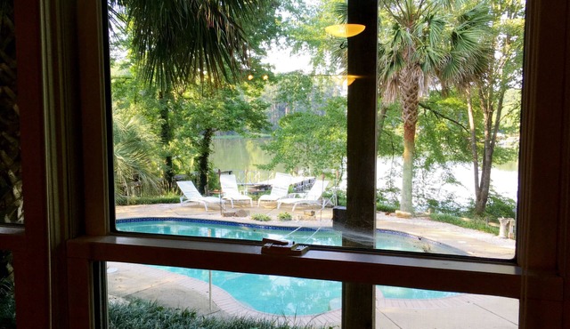 Lucky Enough - Guest Suite on the Water