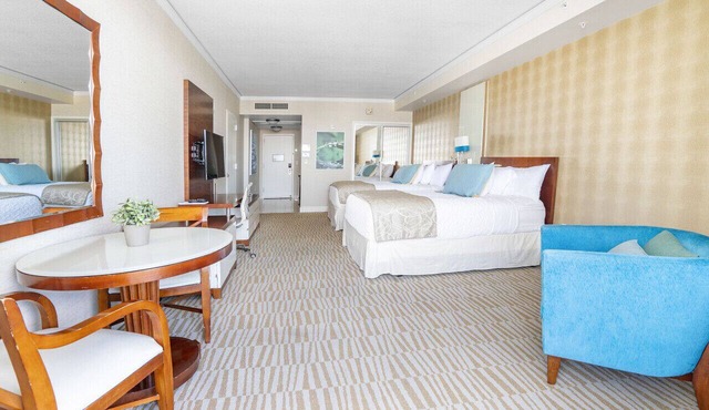 Luxe Beachfront Resort, Top Location & Amenities