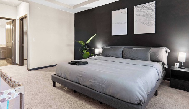 Luxe King 3 Bedroom Suite in North Raleigh!