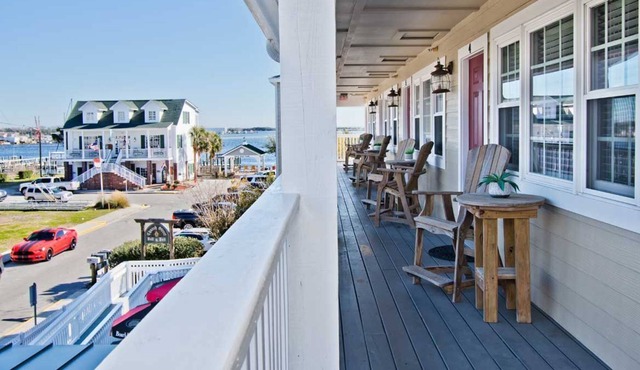 luxurious studio apartment in the heart of Swansboro’s historic waterfront #5