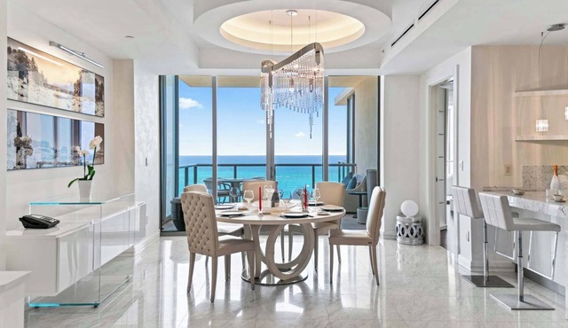 Luxury 5 Stars – Oceanfront Stay for 4 w/World-class Amenities in Bal Harbour