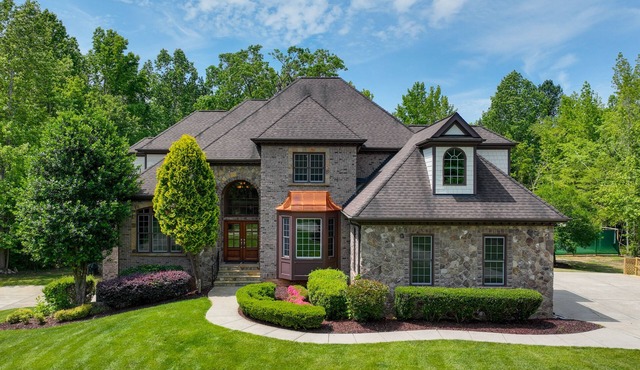 Luxury Estate: Game Room & Pickleball Court