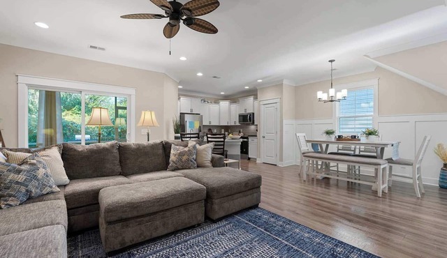 Luxury Hilton Head Villa Getaway 4BR 3 Full BA 1 Half BA Beach Essentials Included