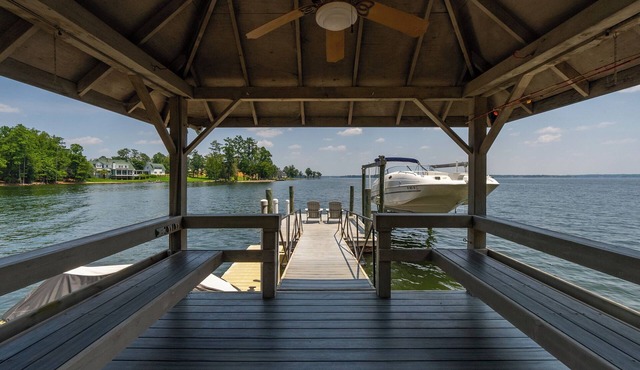 Luxury Home on Lake Murray! Pool, Dock! 5BD, 5.5Ba, The Diamond of Lake Murray!