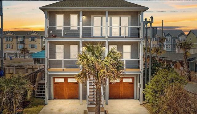 Luxury Home with Private Pool, Themed Rooms, Gourmet Kitchen, & Beach Amenities