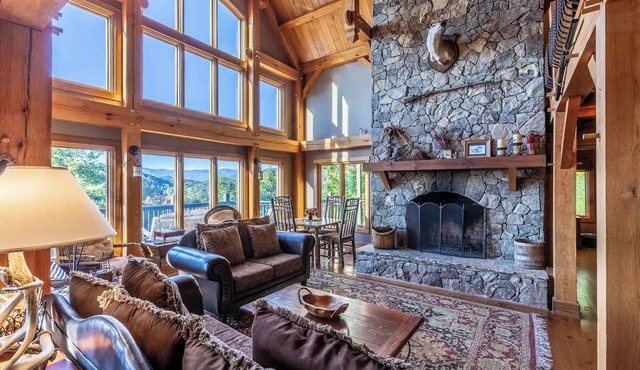 Luxury Lakeview Cabin with Hot Tub and Game Room!
