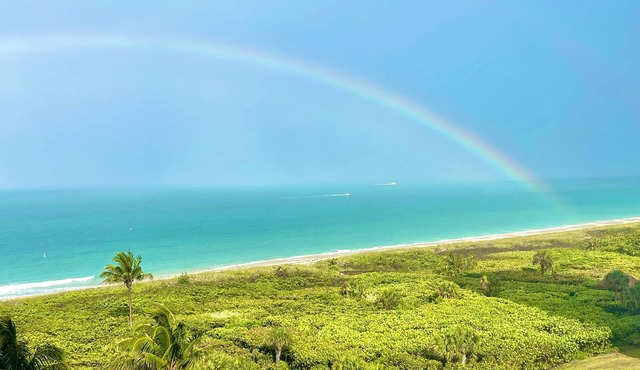 Luxury Oceanfront Condo 2 Bed/2 Bath North Hutchinson Island.