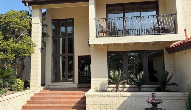 Luxury Riverfront Farm Estate in San Angelo