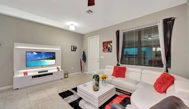 Mansions North at Artesia