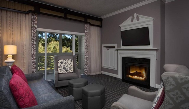 Marriott's Manor Club at Ford's Colony - Many Weeks Available - Top Owner!