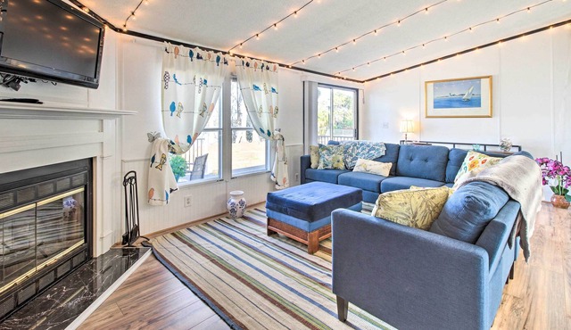 Midway Vacation Rental w/ Lake Access!