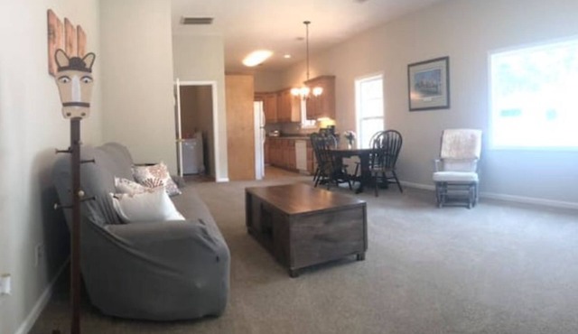 Mimosa Cottage and Farm- 2br cottage & stalls. Masters