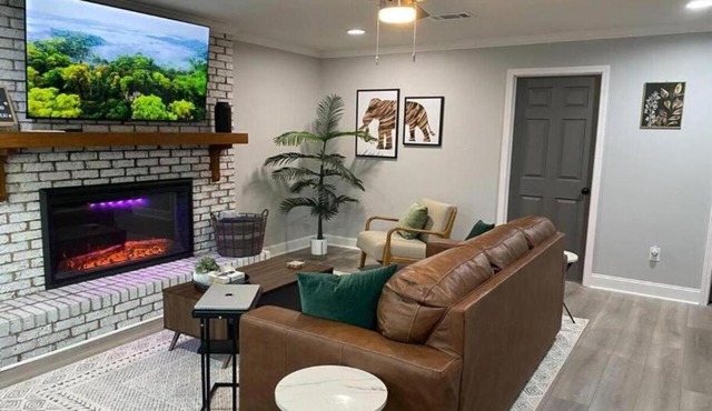 Modern 2BR Aparment near NC ZOO w Parking